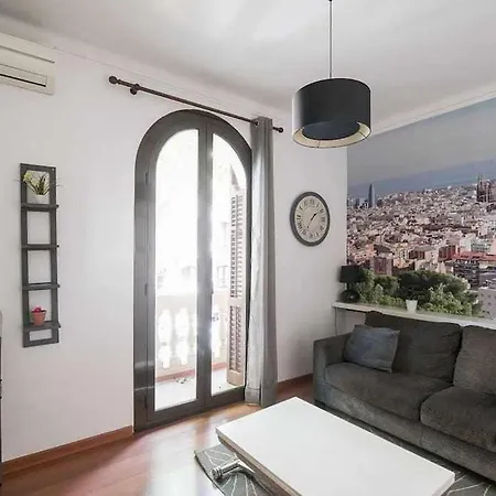 Port Viii Centrico En Paralelo Cerca Rambla * ברצלונה